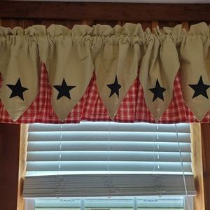 Pointed Valance